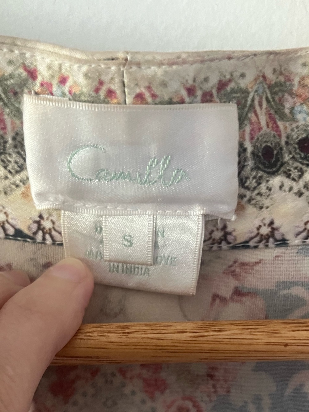 CAMILLA RARE 100% Silk Vtg 2016 "Imperial Echo" Crystal Embellished Short Kimono - Picture 13 of 16